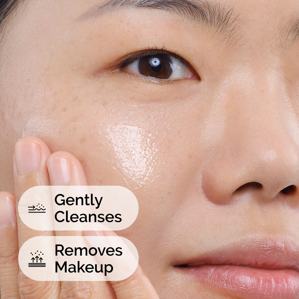 ord-squalane-cleanser-model-application-with-benefits